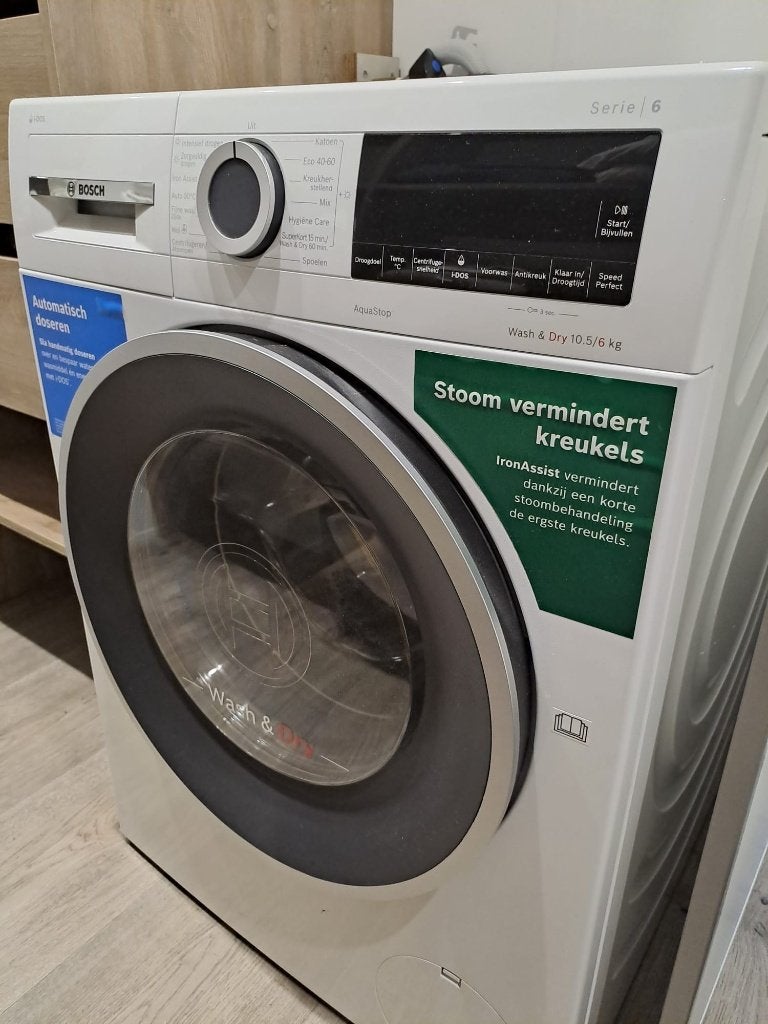 Was-droogcombinatie Bosch, 10 kg of meer, Ophalen, Zo goed als nieuw, Minder dan 85 cm