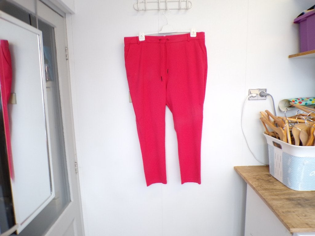 Roze broek elast. taille Only Carmakoma maat 52 nieuw!, Nieuw, Ophalen of Verzenden, Nvt, Roze