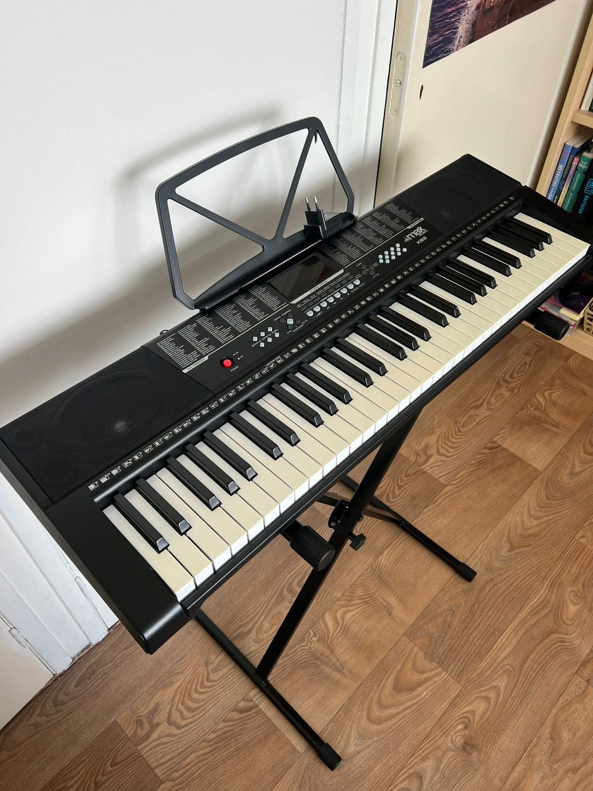 Keyboard met standaard max music KB2, Muziek en Instrumenten, Keyboards, 61 toetsen, Zo goed als nieuw, Met standaard, Ophalen