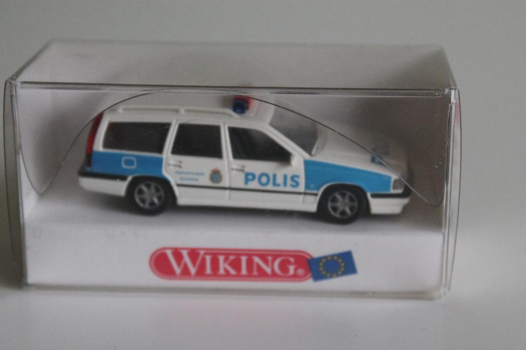 Wiking Volvo 850 in uitvoering van de Zweedse politie, Ophalen of Verzenden, Zo goed als nieuw, Auto, Wiking