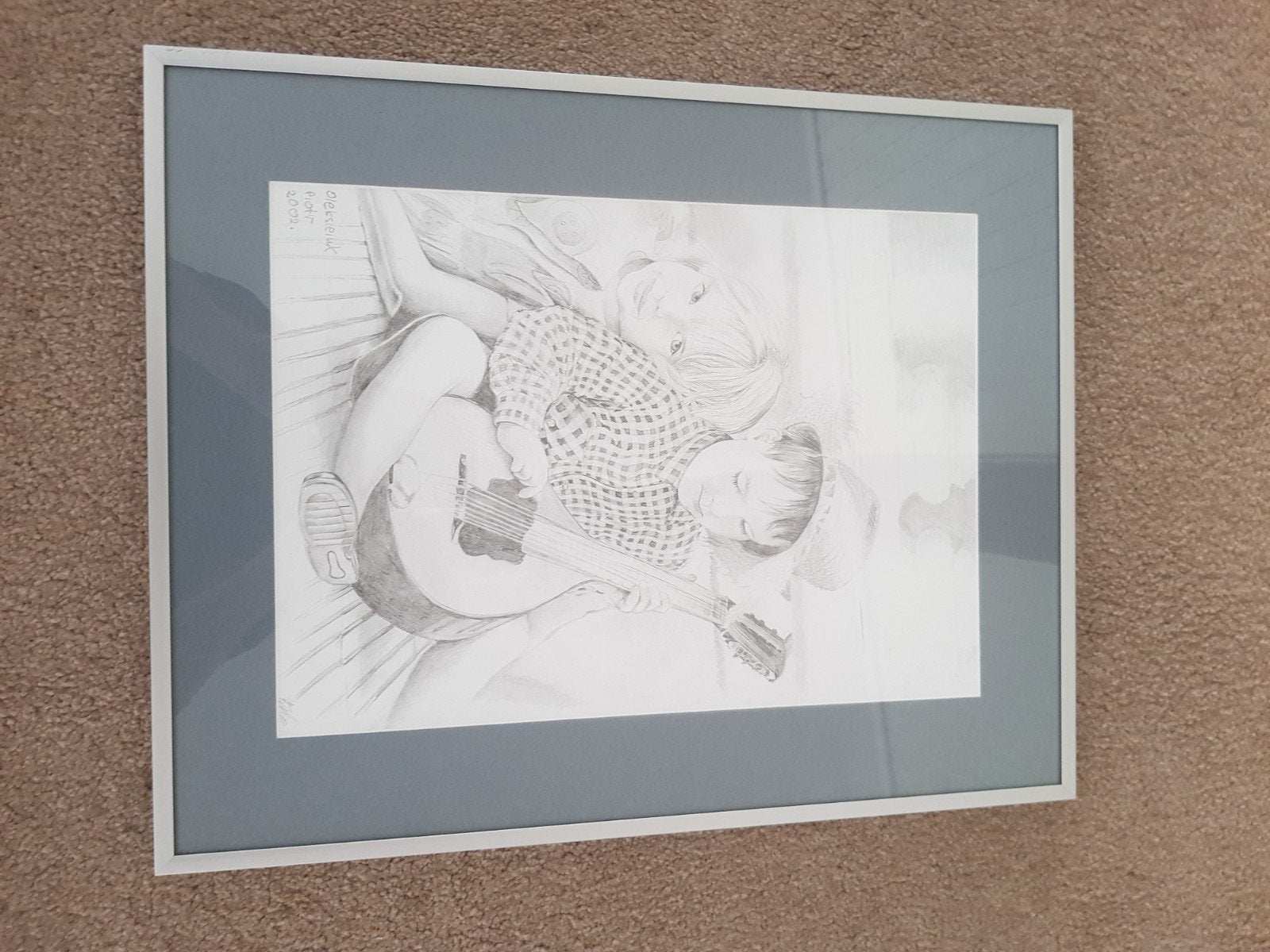 Ingelijste potloodtekening van kind met gitaar, Ophalen, Tekening, Potloodtekening, Achter glas