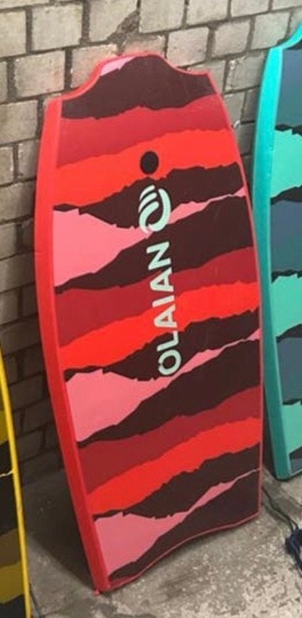 Olain Bodyboard Maat 42 - Rood, Watersport en Boten, Ophalen, Gebruikt, Overige typen, Met koord