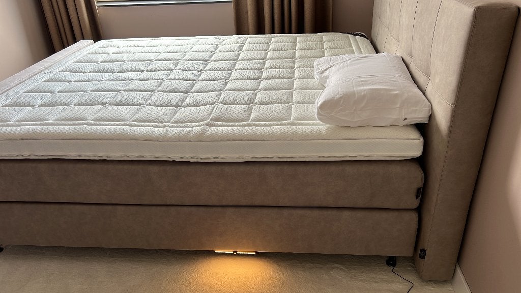 Caresse boxspring 180 x 220, Ophalen, Beige, Tweepersoons, Zo goed als nieuw