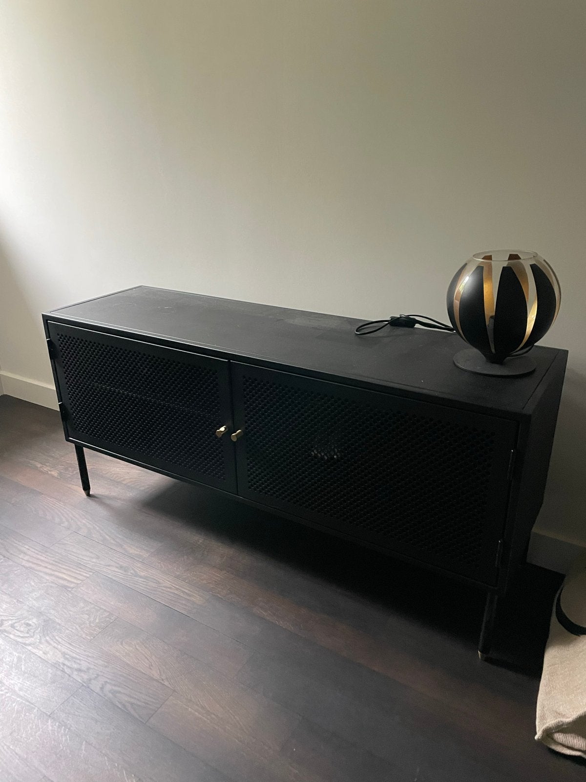 Stijlvol TV-meubel van Loods 5 met gouden details, Ophalen, 100 tot 150 cm, Zo goed als nieuw, Minder dan 100 cm