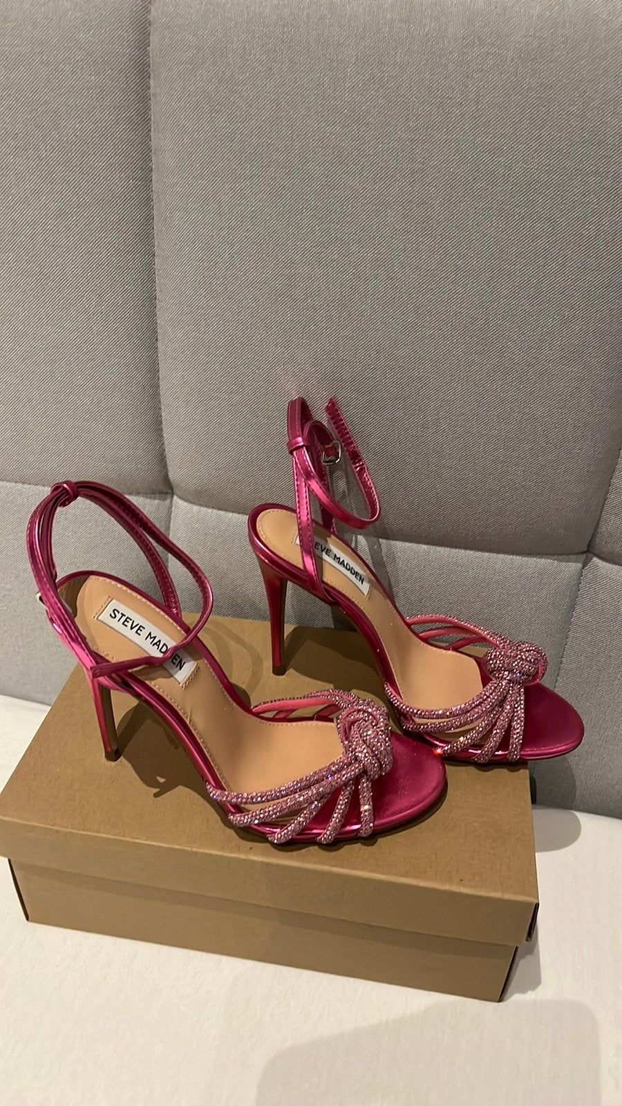 Steve Madden Bedazzle maat 38, Nieuw, Roze, Sandalen of Muiltjes, Ophalen of Verzenden