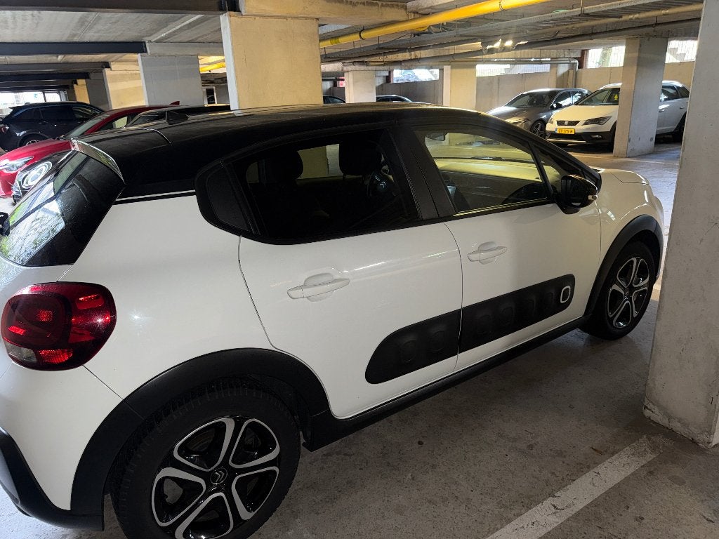 Citroën C3 1.2 Puretech 82pk 2017 Wit, Auto's, 40 €/maand, Zwart, 1199 cc, 450 kg