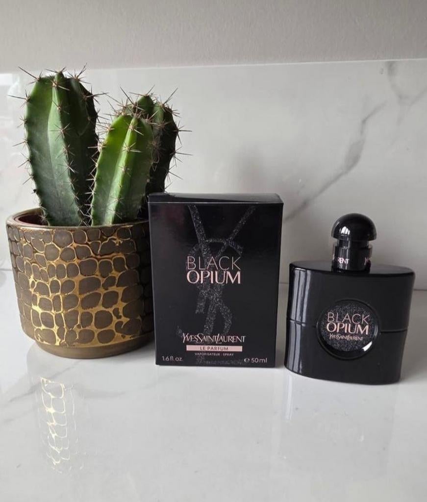 Yves Saint Laurent Black Opium Eau de Parfum 50ml, Ophalen of Verzenden, Zo goed als nieuw