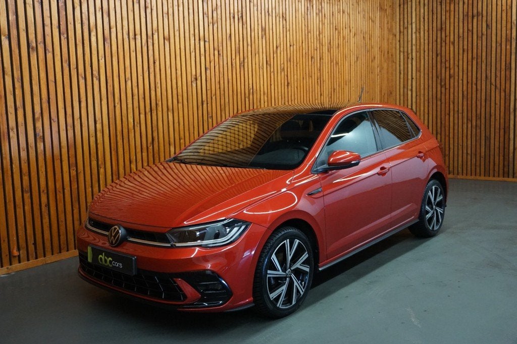 Volkswagen POLO 1.0 TSI R-LINE APPLE CARPLAY CLIMA SFEERVERL, Auto's, Volkswagen, 21 km/l, 95 pk, Met garantie (alle), Bedrijf