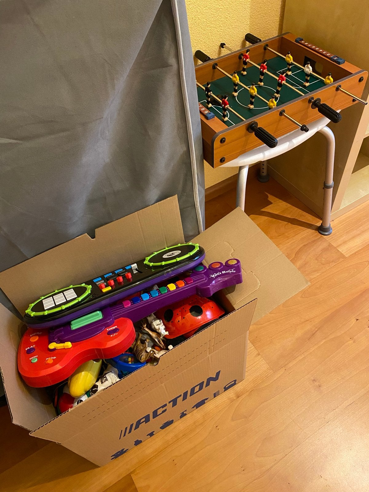 Grote doos vol speelgoed: puzzels, boeken, muziekinstrumente, Ophalen, Gebruikt, Jongen of Meisje