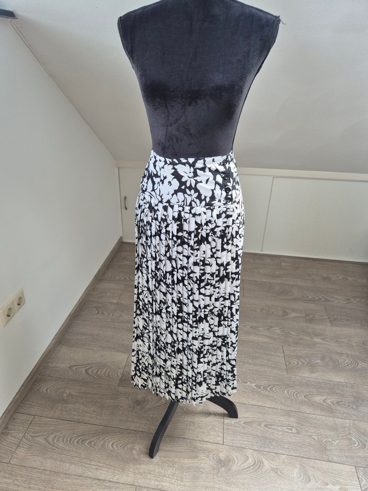 mooie maxirok. maat 42, Kleding | Dames, Verzenden, Zwart, Maat 42/44 (L), Zo goed als nieuw