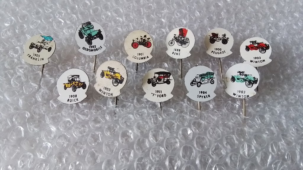 11 verschillende oldtimer auto's speldjes, Ophalen of Verzenden, Gebruikt, Overige onderwerpen