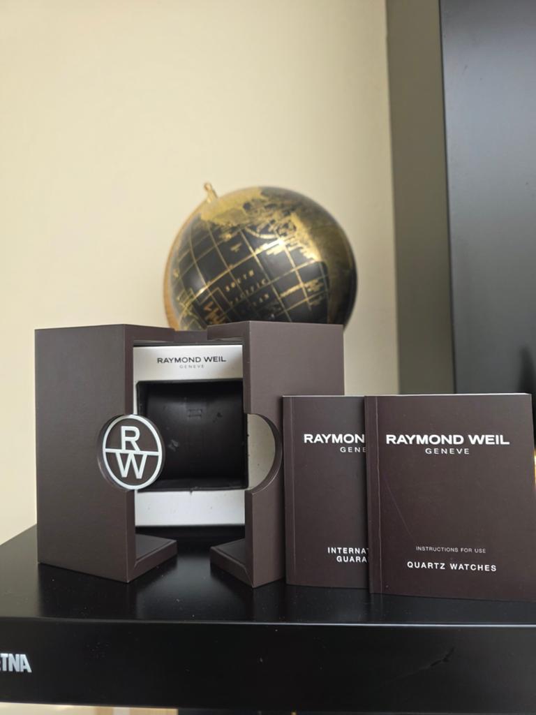 Raymond Weil Horlogedoos met Papieren, Info@raymond-weil.ch, Chemin du Tourbillon 12, 1228 Plan-les-Ouates, Zwitserland, Ophalen of Verzenden