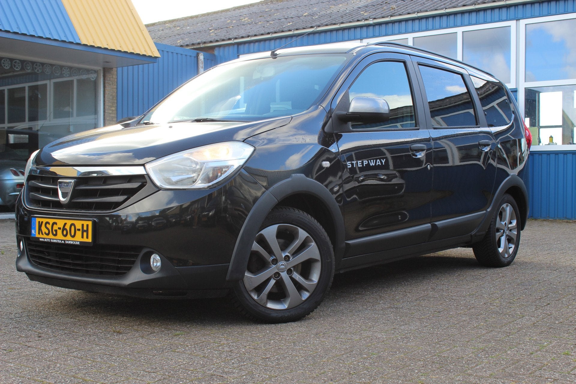 Dacia Lodgy 1.2-16V Stepway TCe "Limitée" 7 Persoons, Auto's, Voorwielaandrijving, Stof, Gebruikt, Zwart