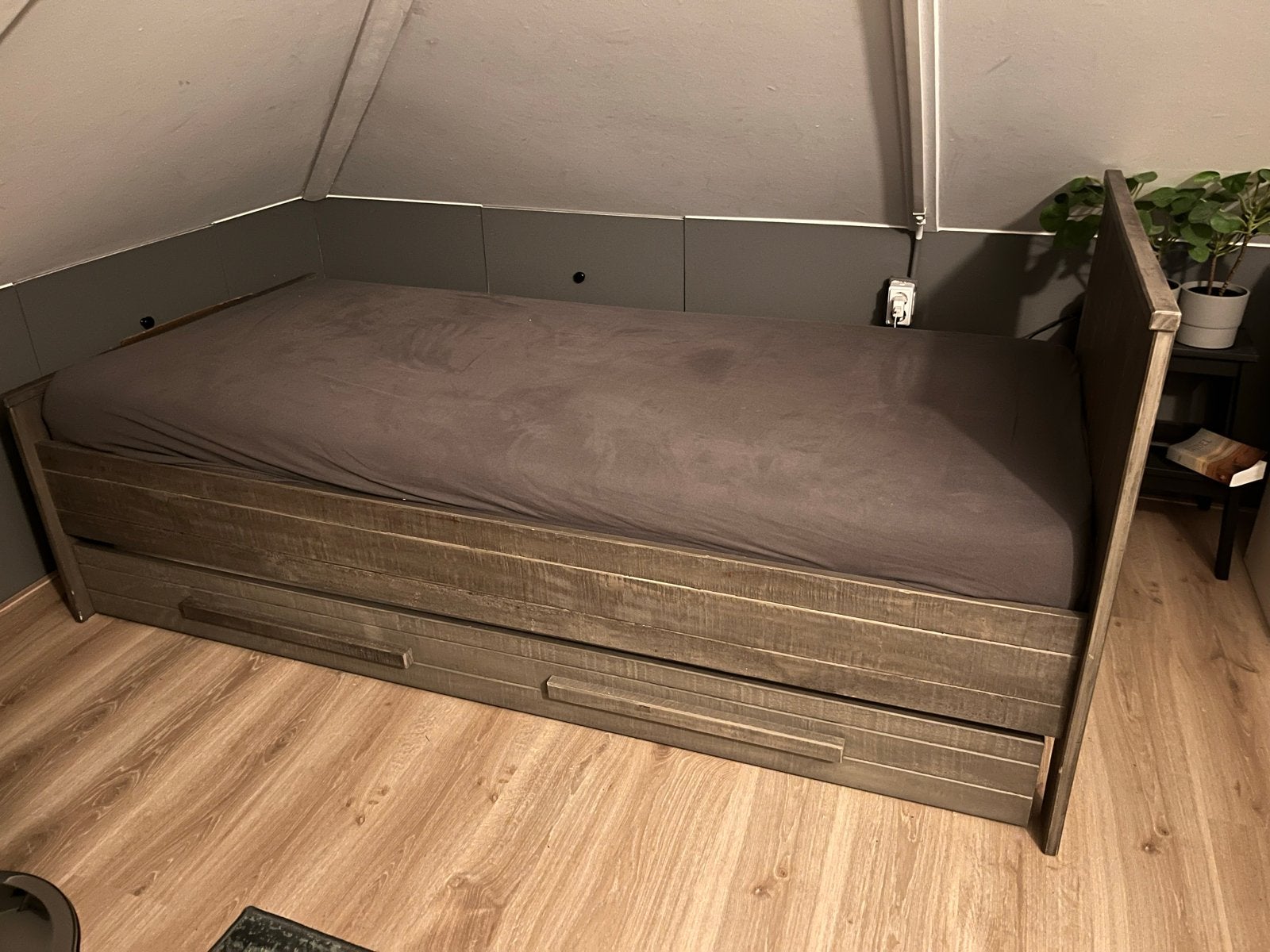 Eenpersoonsbed met uitschuifbaar logeerbed, Ophalen, Gebruikt, 90 cm, Eenpersoons