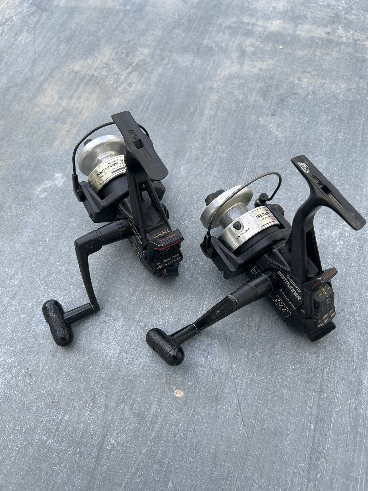 Shimano Baitrunner 3500 Vismolens (2 stuks), Ophalen of Verzenden, Gebruikt, Molen