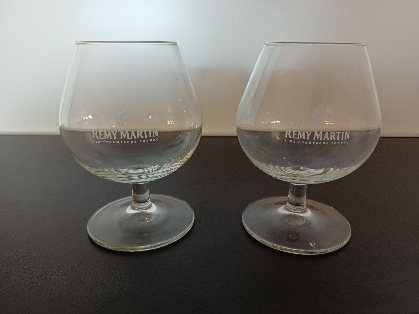 Set van 2 Rémy Martin Cognac Glazen, Ophalen of Verzenden, Zo goed als nieuw, Borrel- of Shotglas