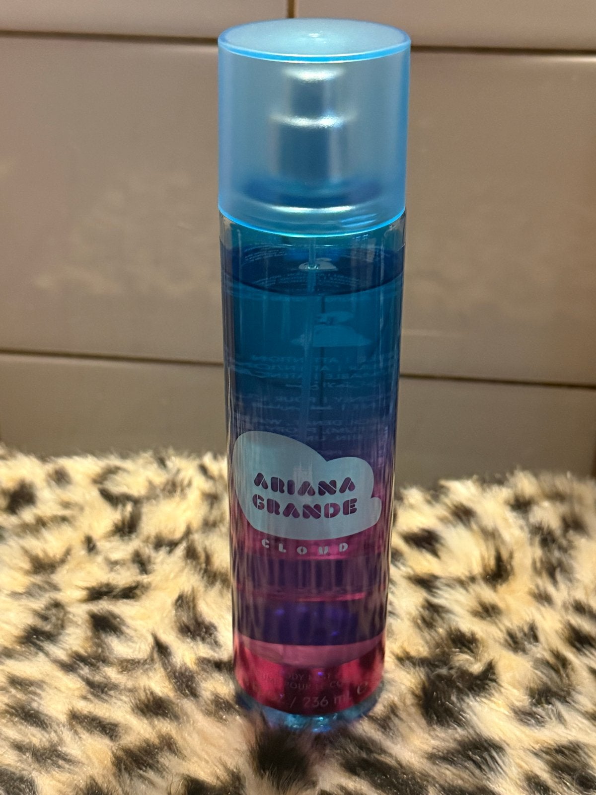 Ariana Grande Cloud Body Mist - 236 ml, Ophalen of Verzenden, Zo goed als nieuw