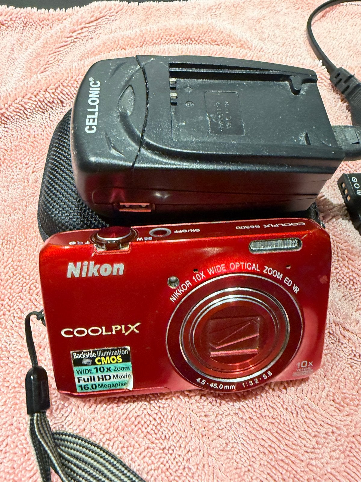 Nikon Coolpix S6300 Rood - Compactcamera met 16 MP, Gebruikt, Oplader, Compactcamera, Nikon