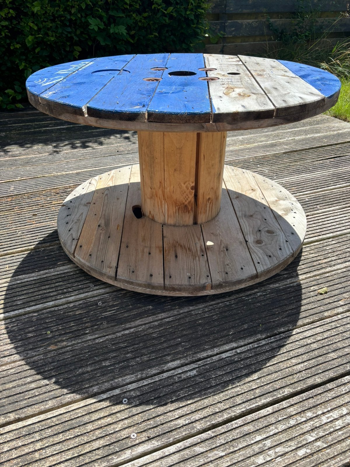 Tuintafel kabelhaspel op wieltjes, Ophalen, Zo goed als nieuw, Rond, Hout
