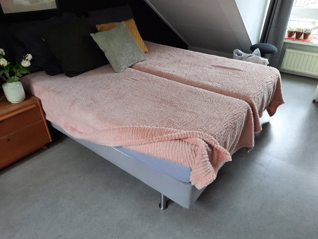 Twee eenpersoonsbedden, lattenbodem Ikea Aksdal, 80 x 200, Huis en Inrichting, Ophalen, Gebruikt, Eenpersoons, 80 cm
