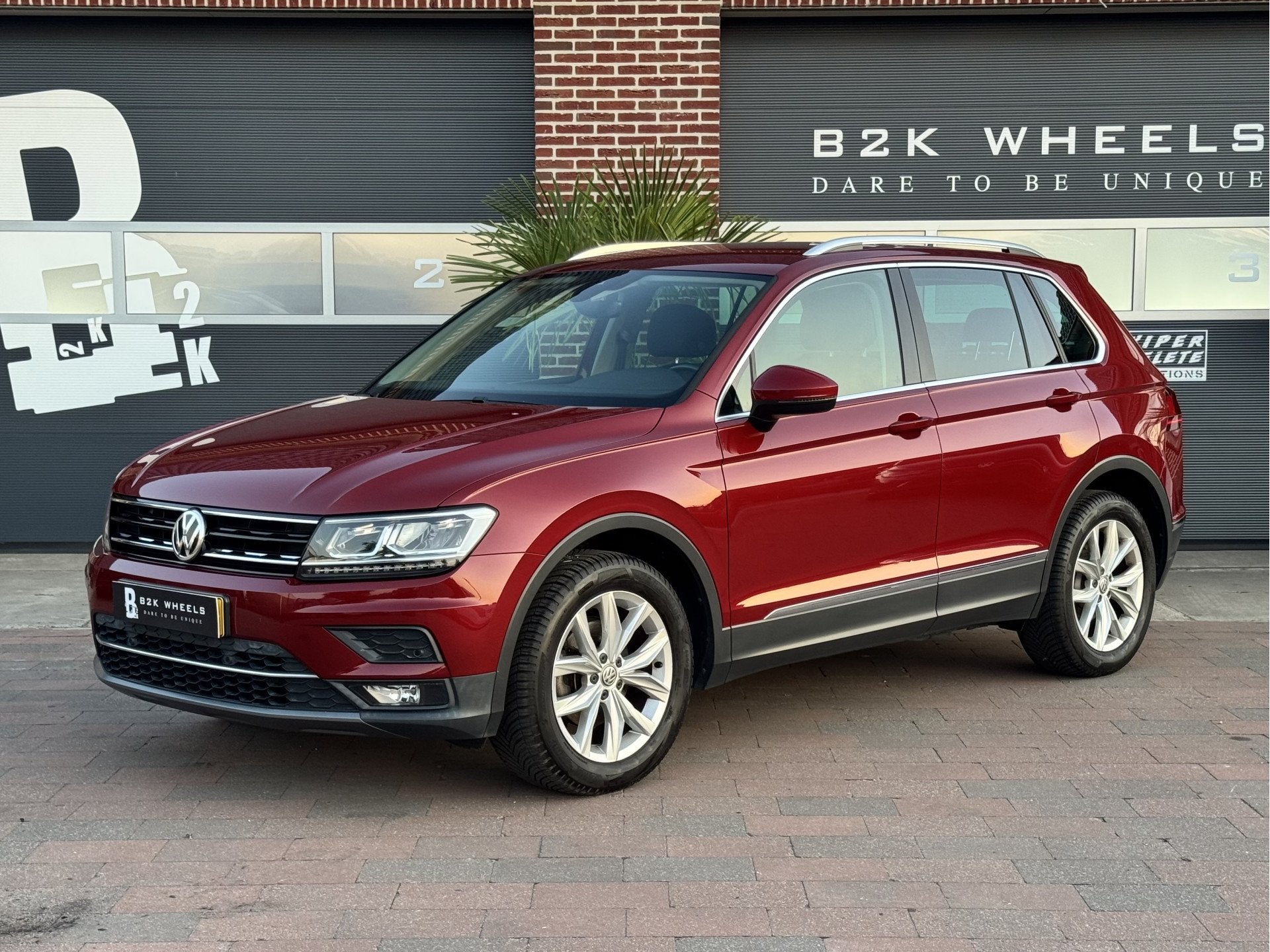 Volkswagen Tiguan 1.4 TSI 4Motion Highline | NAP | LED | Tre, Automaat, Stof, Gebruikt, Euro 6