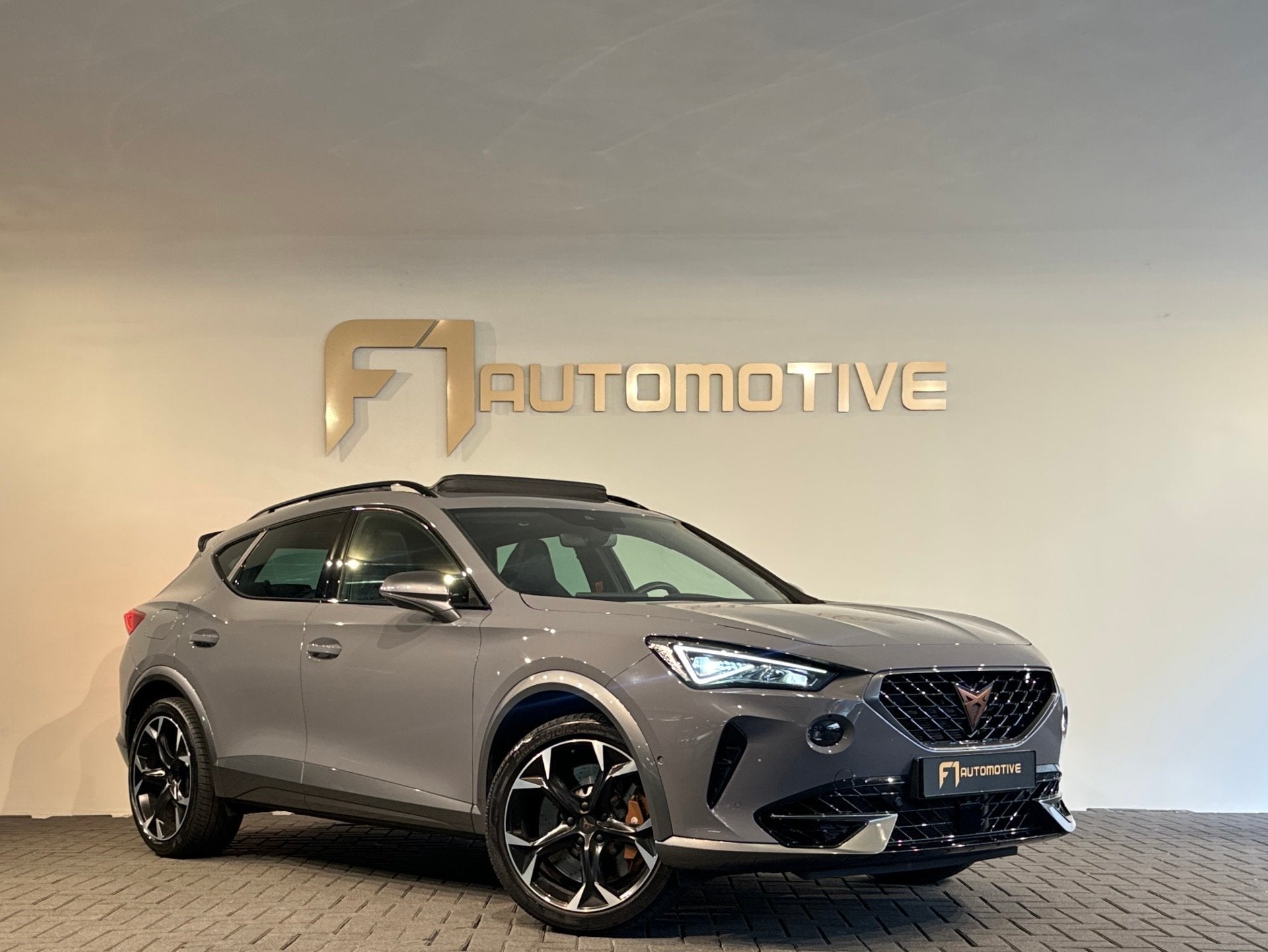 Cupra FORMENTOR 2.0 TSI 4DRIVE Pano|Brembo|Memory|Dodehoek|S, Auto's, Euro 6, 4 cilinders, Automatische klimaatregeling, Leder en Stof