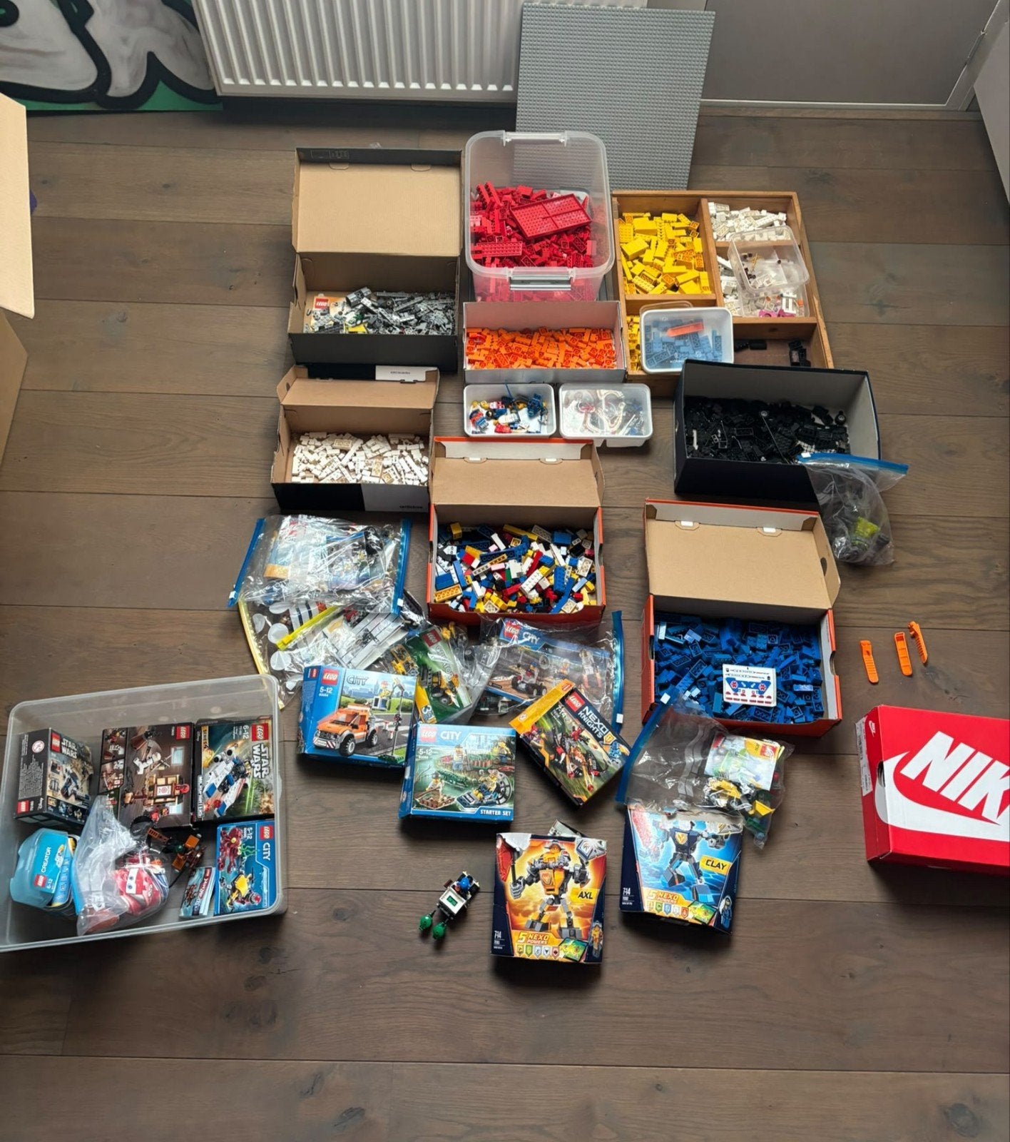 Grote partij LEGO met diverse sets en losse stenen, Lego, Inclusief instructies, Ophalen of Verzenden, Complete set