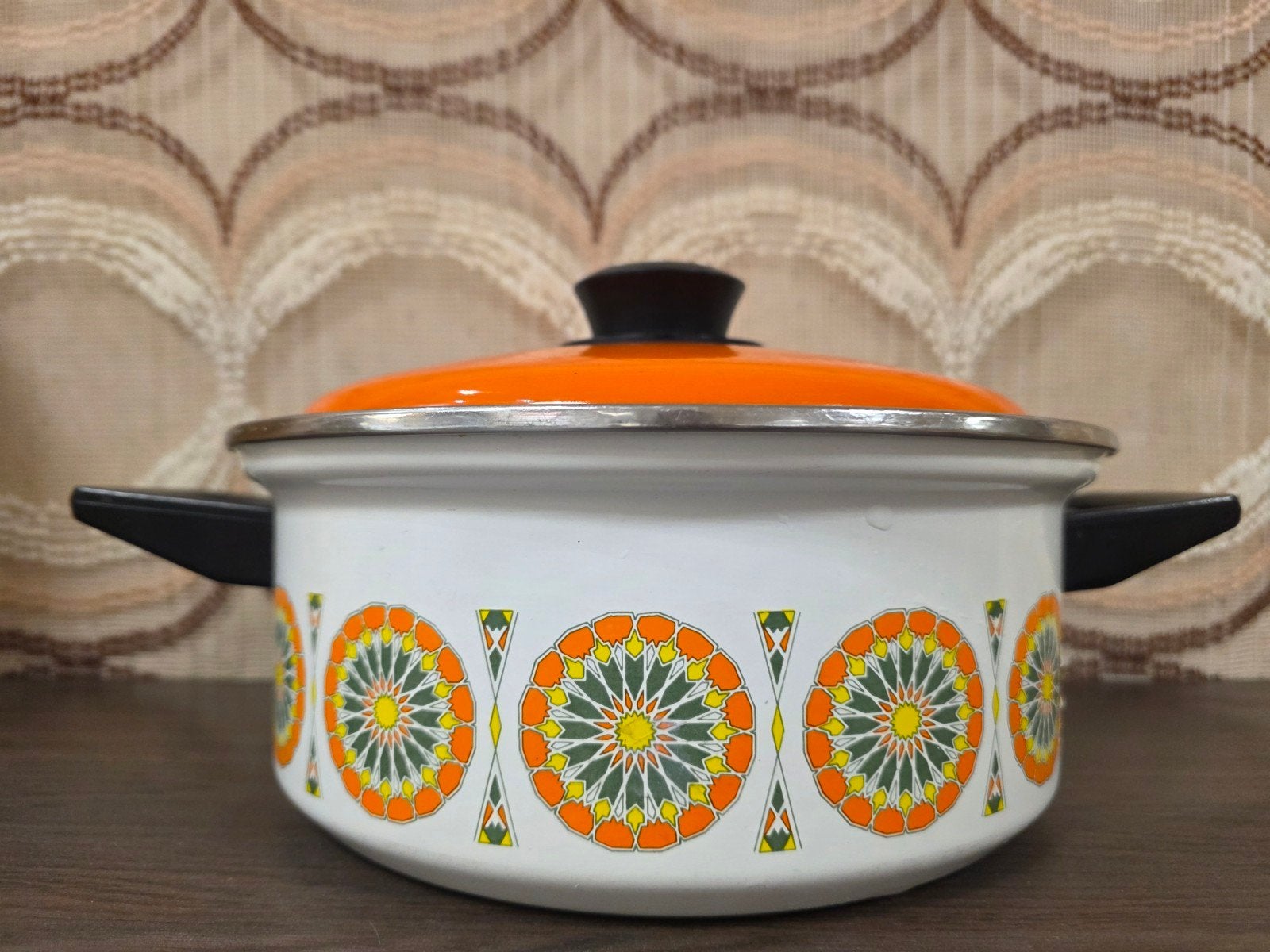 Vintage emaille pan met deksel jaren 70 oranje decor Ø25 cm, Ophalen of Verzenden, Huis en Inrichting