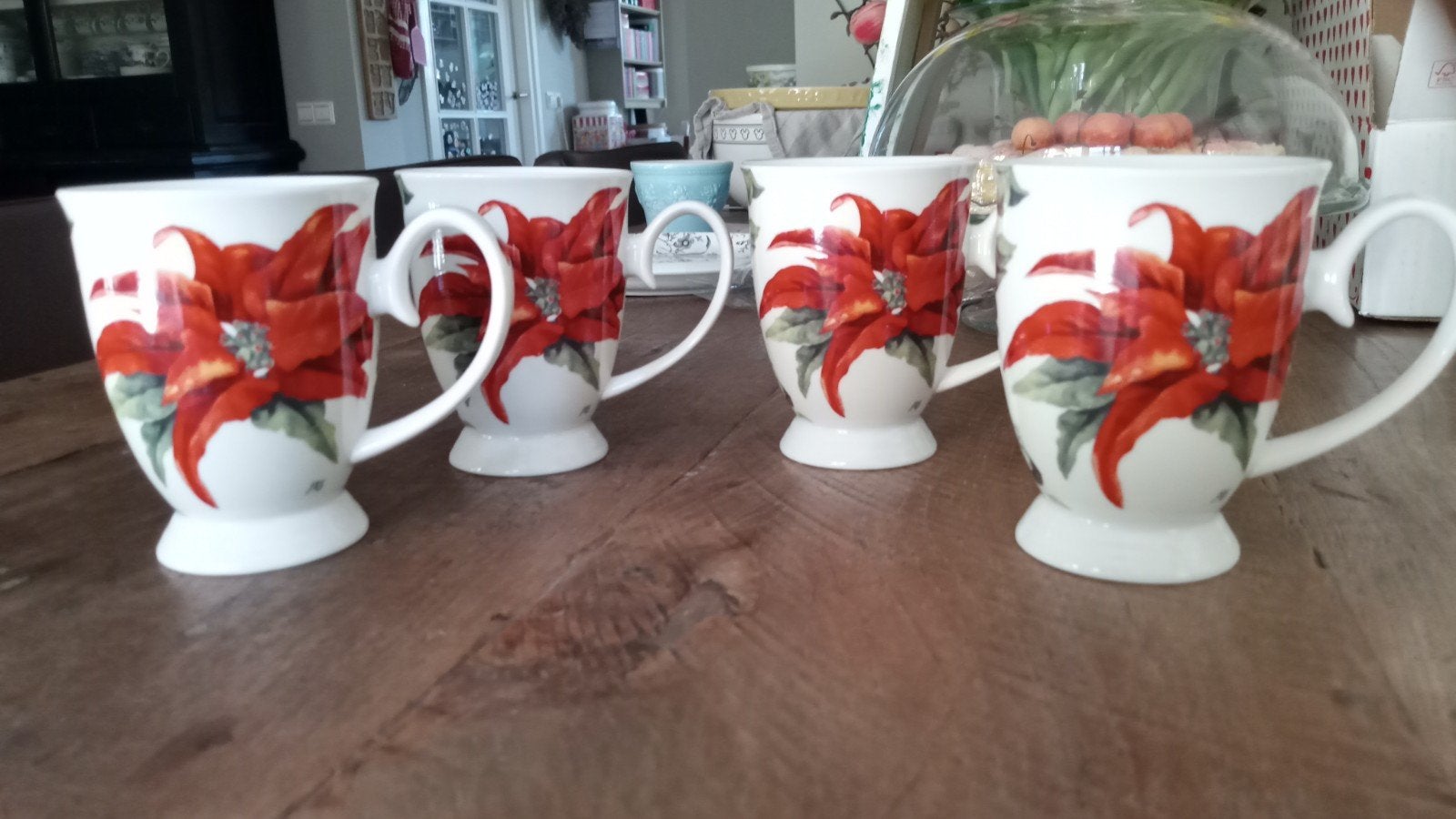 servies mokken janneke brinkman Seasons Kerst 4x, 1 speler, Ophalen of Verzenden, Zo goed als nieuw, Vanaf 3 jaar