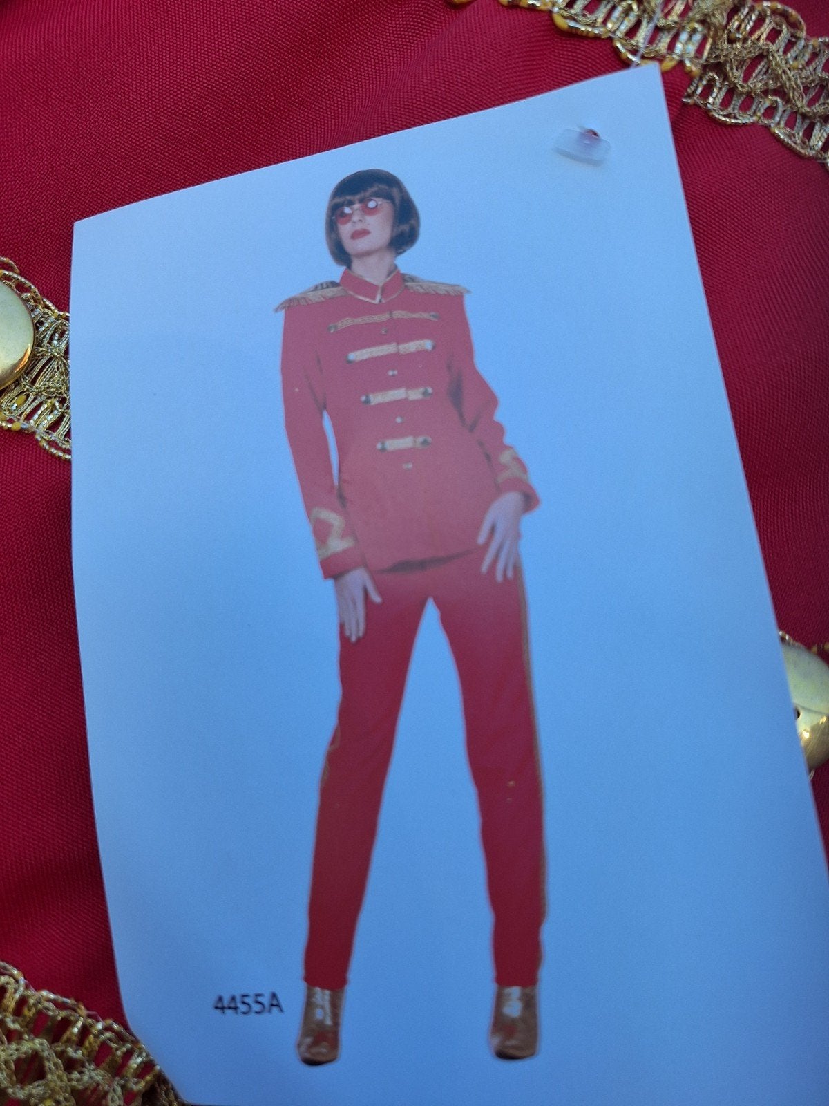 Nieuw Rood Kostuum Maat 38, Maat 38/40 (M), Carnaval, Nieuw, Ophalen of Verzenden