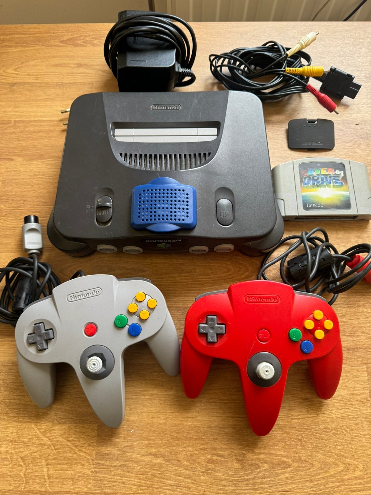 Nintendo 64 + EverDrive 64 + 2 controllers + Expansion Pak, Verzenden, Gebruikt, Met 2 controllers, Met games