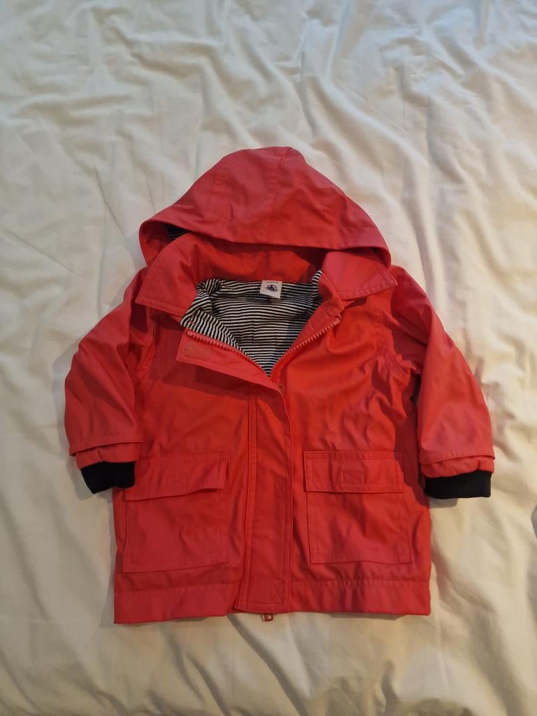 Petit Bateau Regenjasje Rood 12m/74cm, Kinderen en Baby's, Ophalen of Verzenden, Petit Bateau, Jongetje of Meisje
