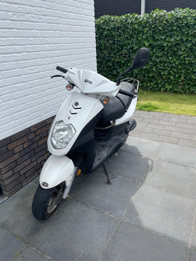 Sym Orbit Scooter - Wit (Geel kenteken), Ophalen, Gebruikt, Maximaal 45 km/u, Benzine