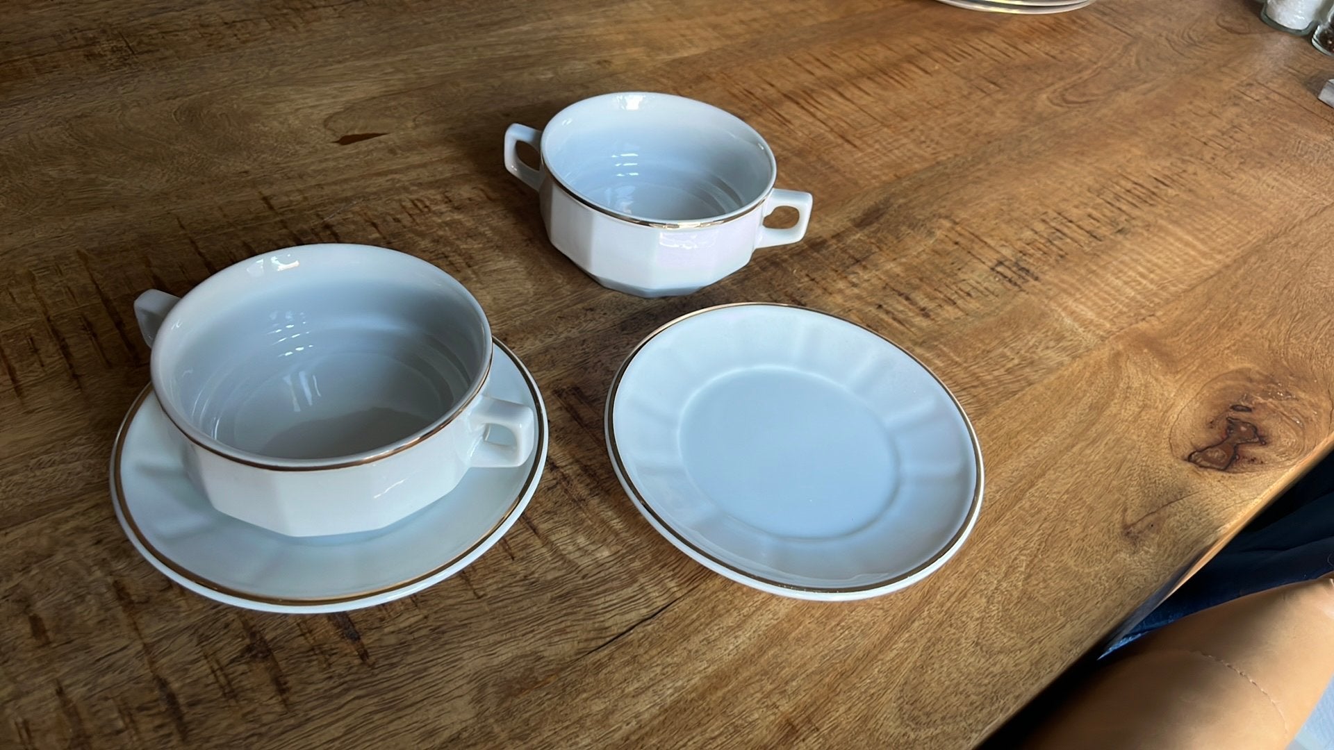 Porcelaine Bistro servies, Ophalen of Verzenden, Zo goed als nieuw, Overige stijlen, Kop(pen) en/of Schotel(s)