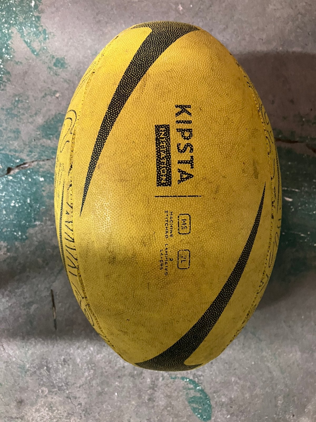 Gebruikte Rugby ball size 3, Sport en Fitness, Ophalen of Verzenden, Gebruikt, Bal