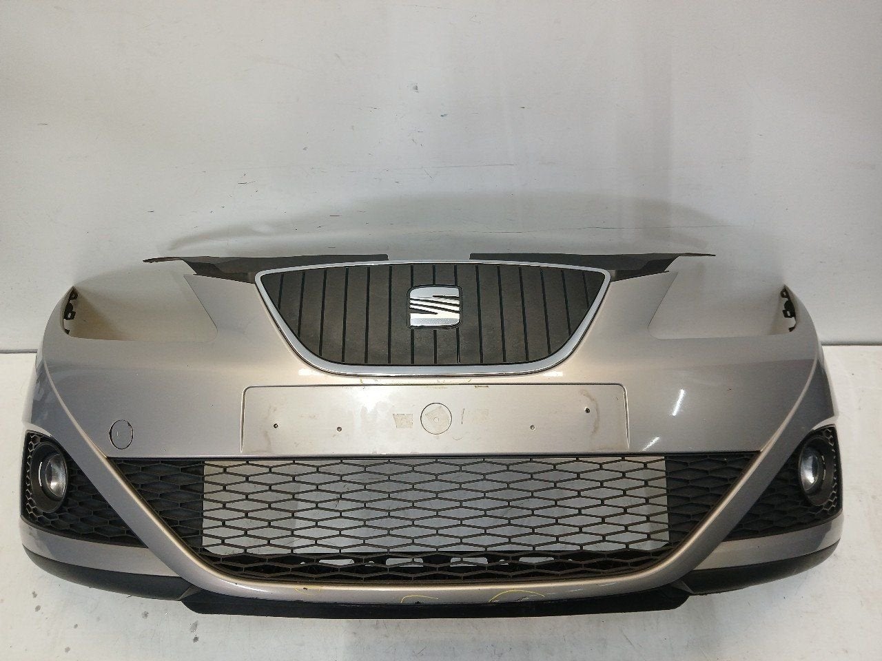 Bumper voor Seat Ibiza, Onderdelen@venauto.nl, Van der Ven Autorecycling B.V., Gebruikt, Ettenseweg 76, 4706 PB Roosendaal, The Netherlands