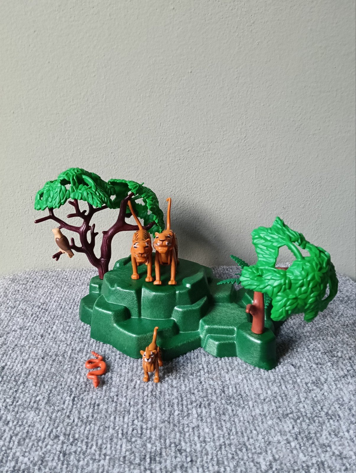 Playmobil Tijger Familie met Groene Omgeving en Accessoires, Wild life, Complete set, Brandstätterstr. 2-10, 90513 Zirndorf, Duitsland