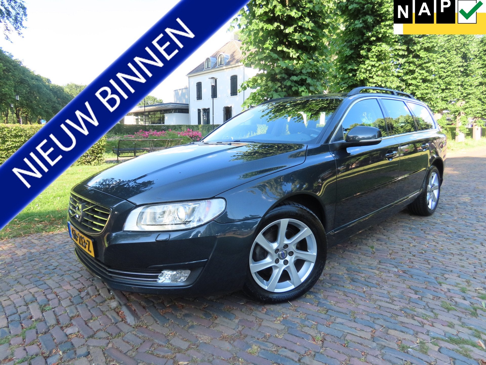 Volvo V70 1.6 T4 Nordic+ Automaat 180 PK! Leer Stoelverwarmi, Zwart, 4 cilinders, 179 pk, Automatische klimaatregeling