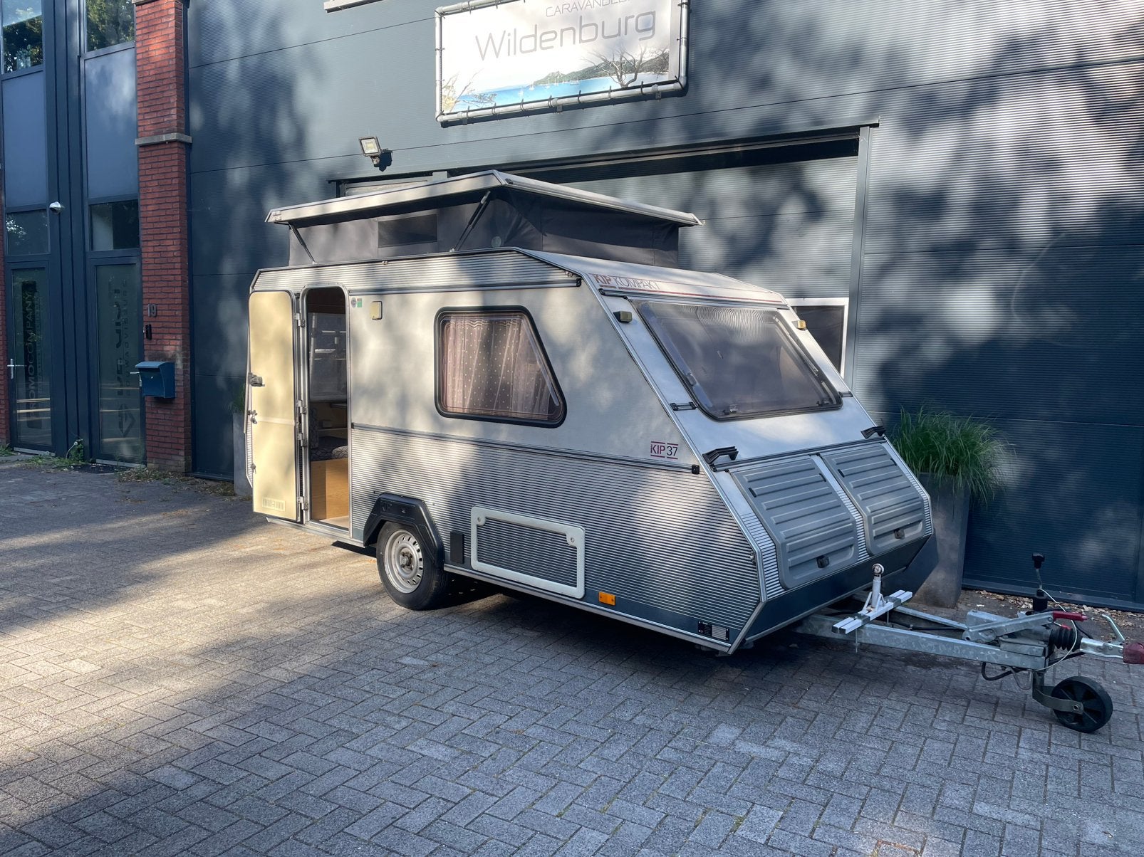 Verkocht!! Mooie èn complete Kip Kompakt kk37 met hefdak!, Standaardzit, Kip, Tot en met 2, Bedrijf
