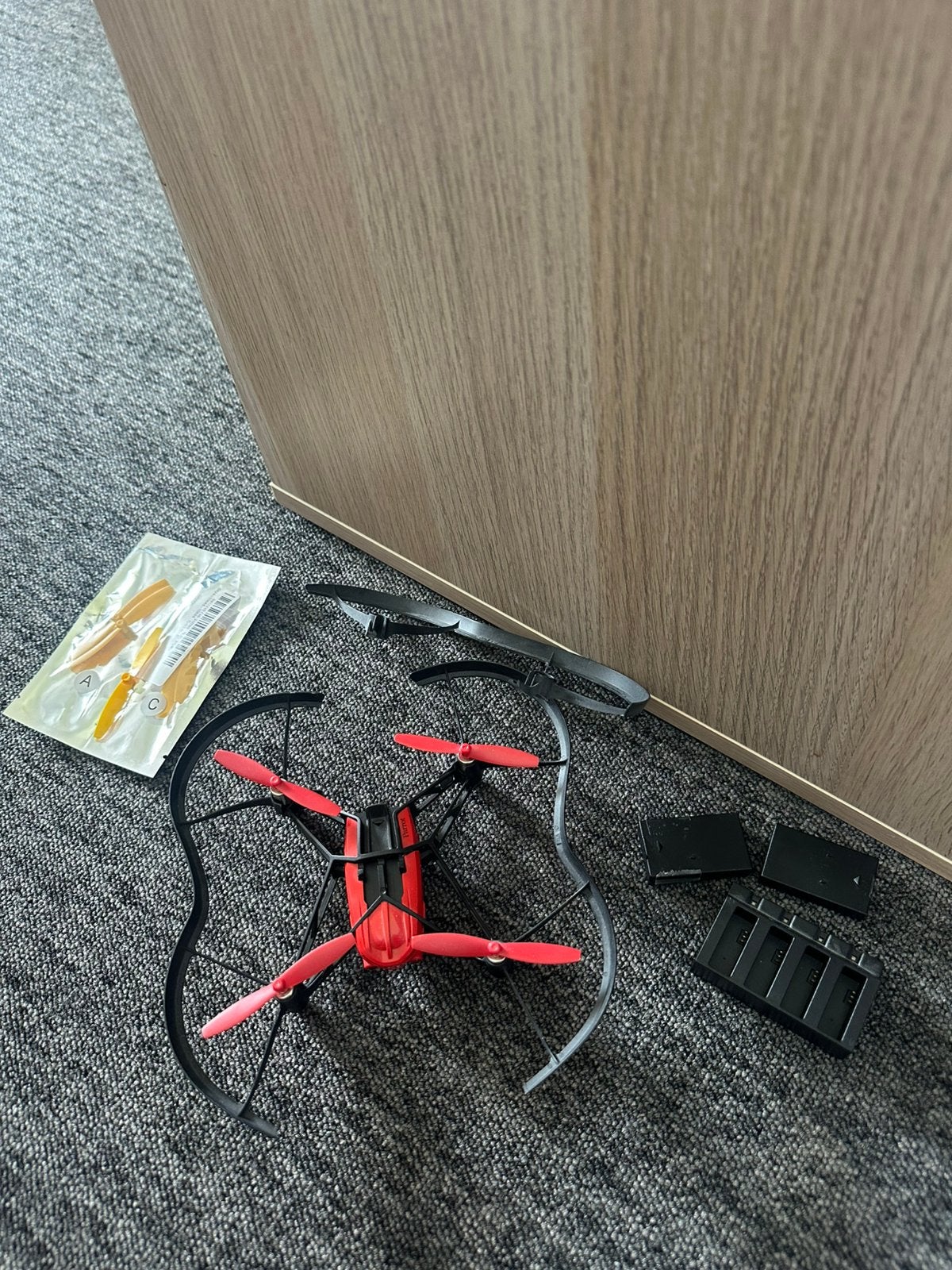 Parrot drone | Inclusief batterijen en reserve onderdelen, Ophalen of Verzenden, Zo goed als nieuw