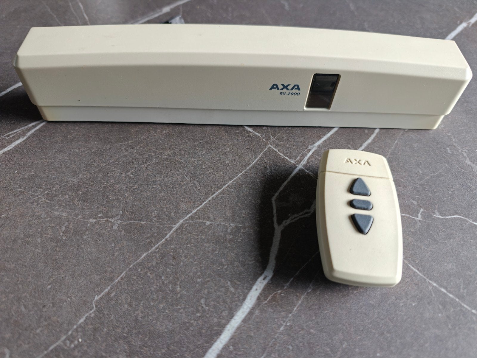 AXA Remote raamopener/-sluiter * model RV-2900, Doe-het-zelf en Verbouw, Ophalen of Verzenden, Gebruikt, Overige typen