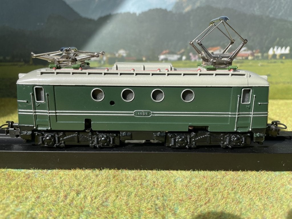 Märklin 3012 SEF 800  BR 1100 van de SNCF, Wisselstroom, Locomotief, Ophalen of Verzenden, Zo goed als nieuw