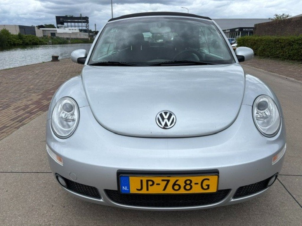 Volkswagen NEW BEETLE 1.4-16V TRENDLINE, Gebruikt, Beetle (Kever), 4 cilinders, Cabriolet