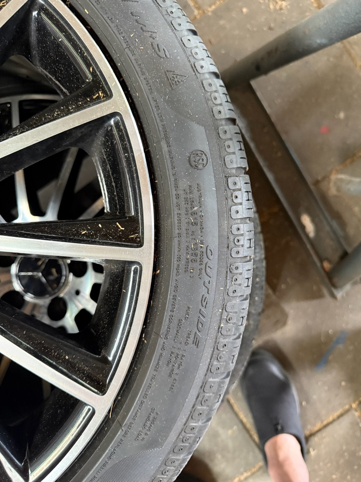 Mercedes Velgen met Pirelli Sottozero Winterbanden, Auto-onderdelen, Banden en Velgen, Ophalen, 18 inch, Gebruikt, Banden en Velgen