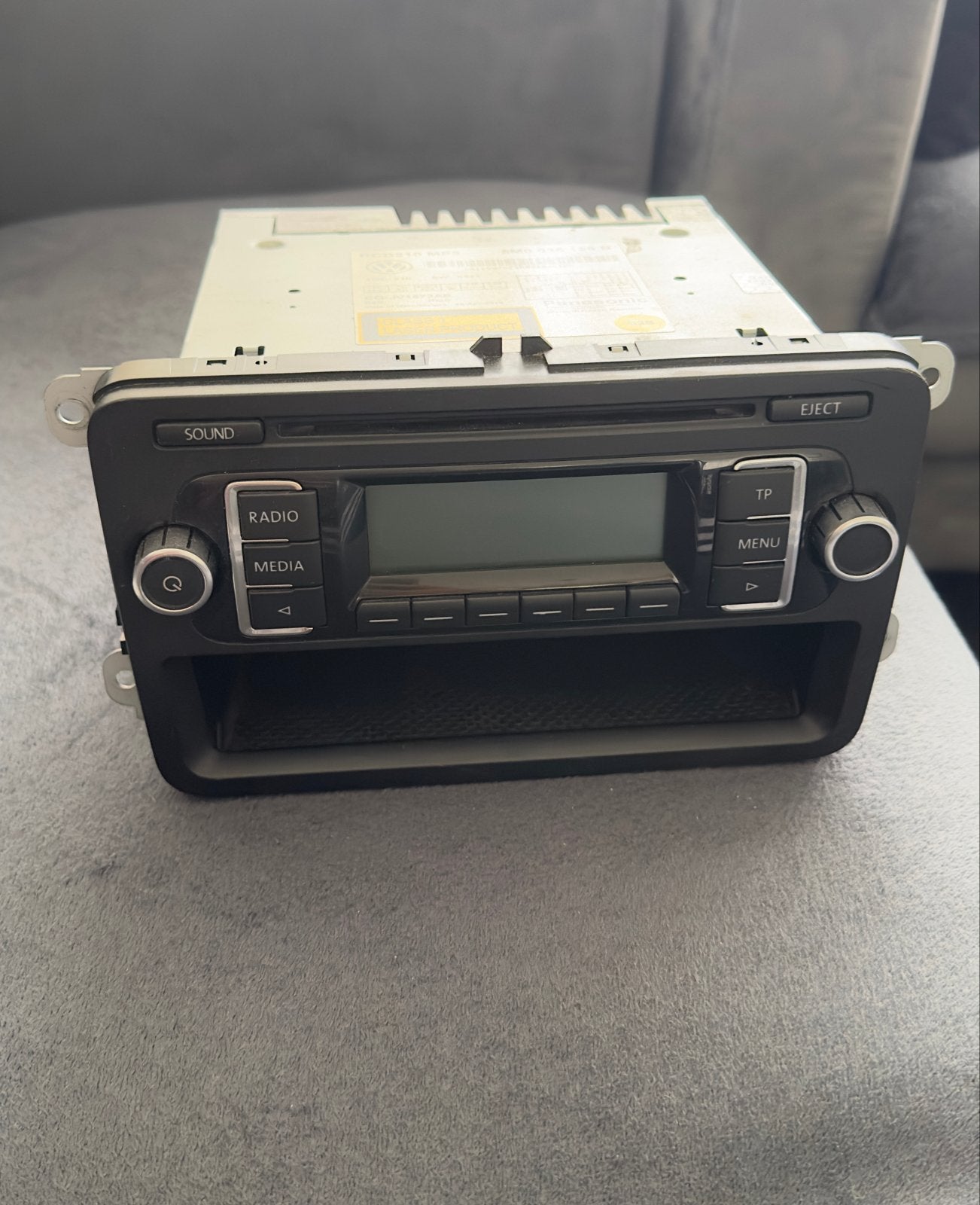 Volkswagen RCD 210 autoradio, Auto diversen, Autoradio's, Ophalen of Verzenden, Zo goed als nieuw