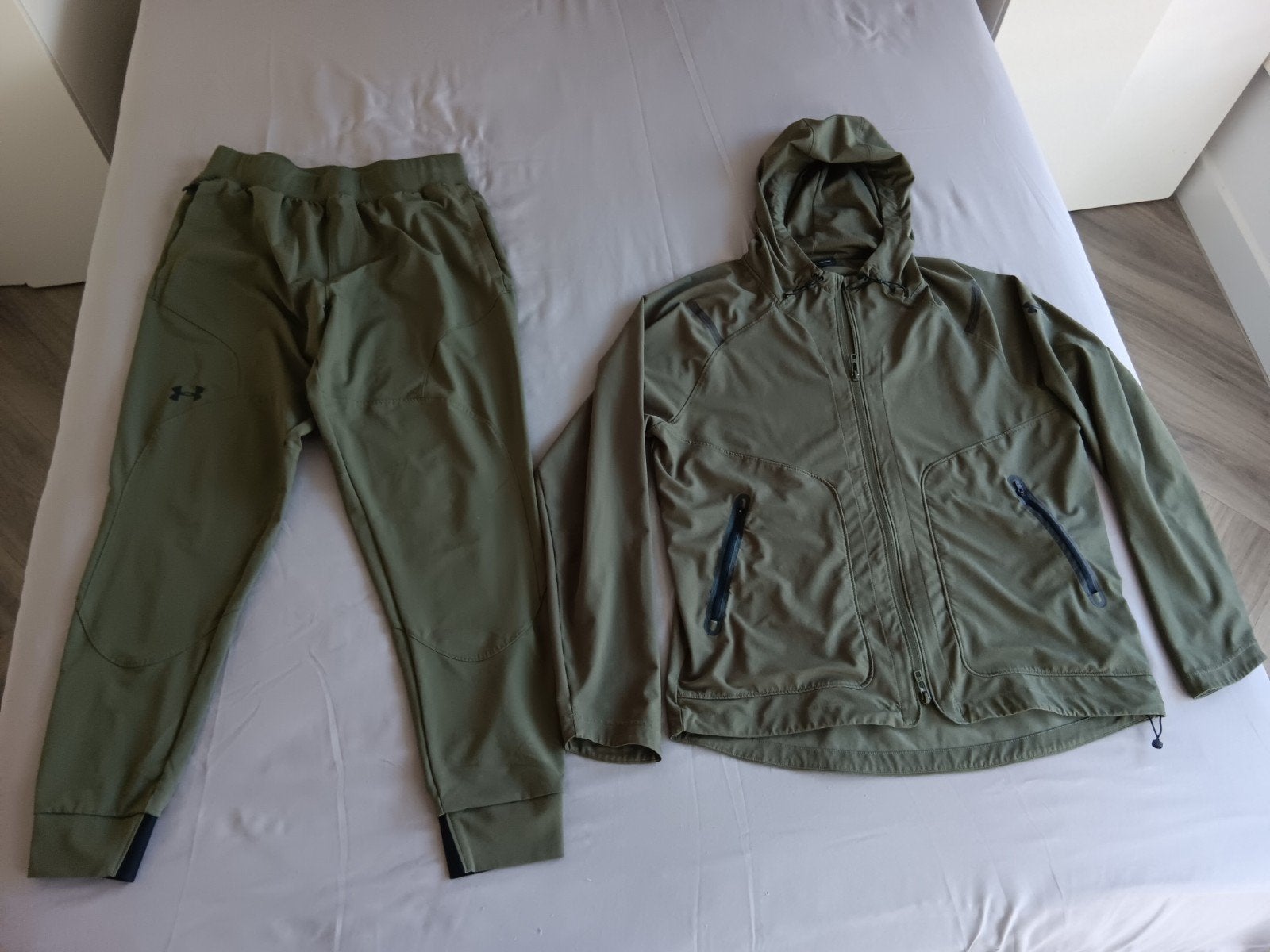 Under Armour trainingspak - Maat L, Maat 52/54 (L), Fitness, Under Armour, Ophalen of Verzenden