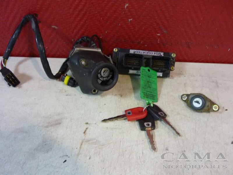 Slotenset Ducati Monster S4 2001-2002 (2001-01/2002-12), Cama Motorparts, Gebruikt, Info@cama-motorparts.nl, P.J. Troelstraweg 8, MAASSLUIS 3144 CX, Zuid Holland, , Nederland