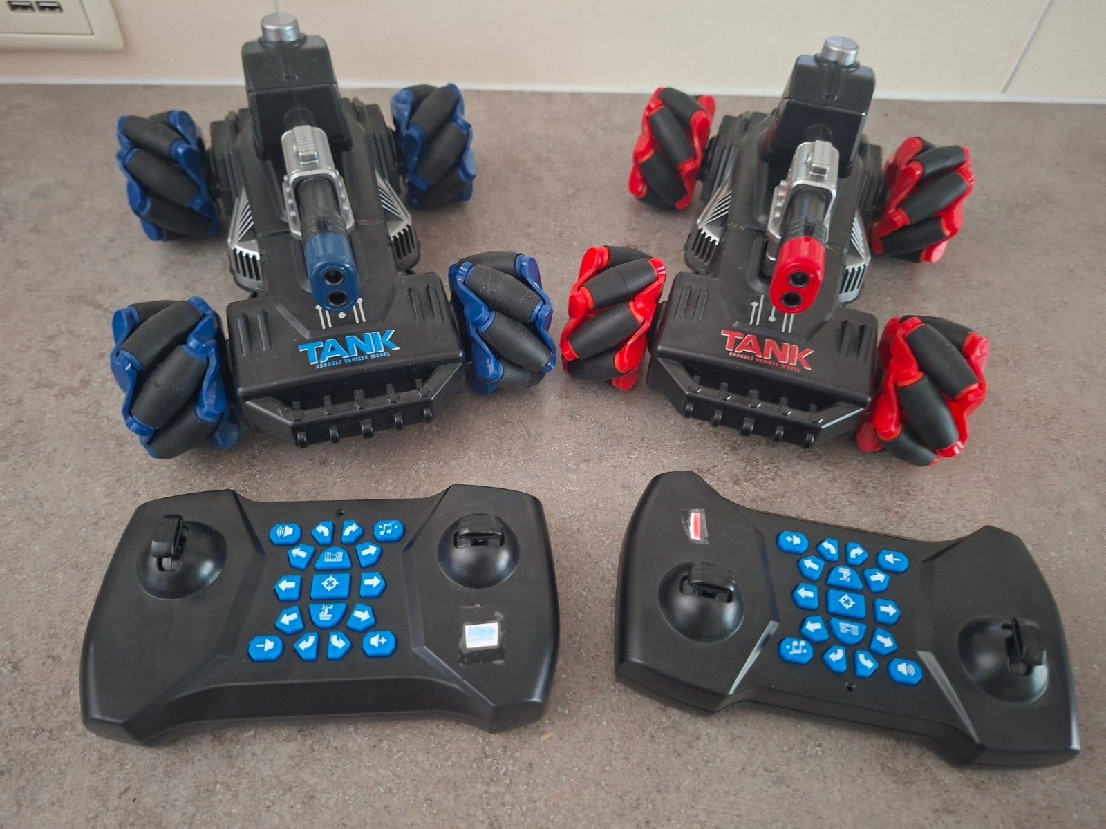 Gear2play RC Battle Tanks met afstandsbedieningen, Ophalen of Verzenden