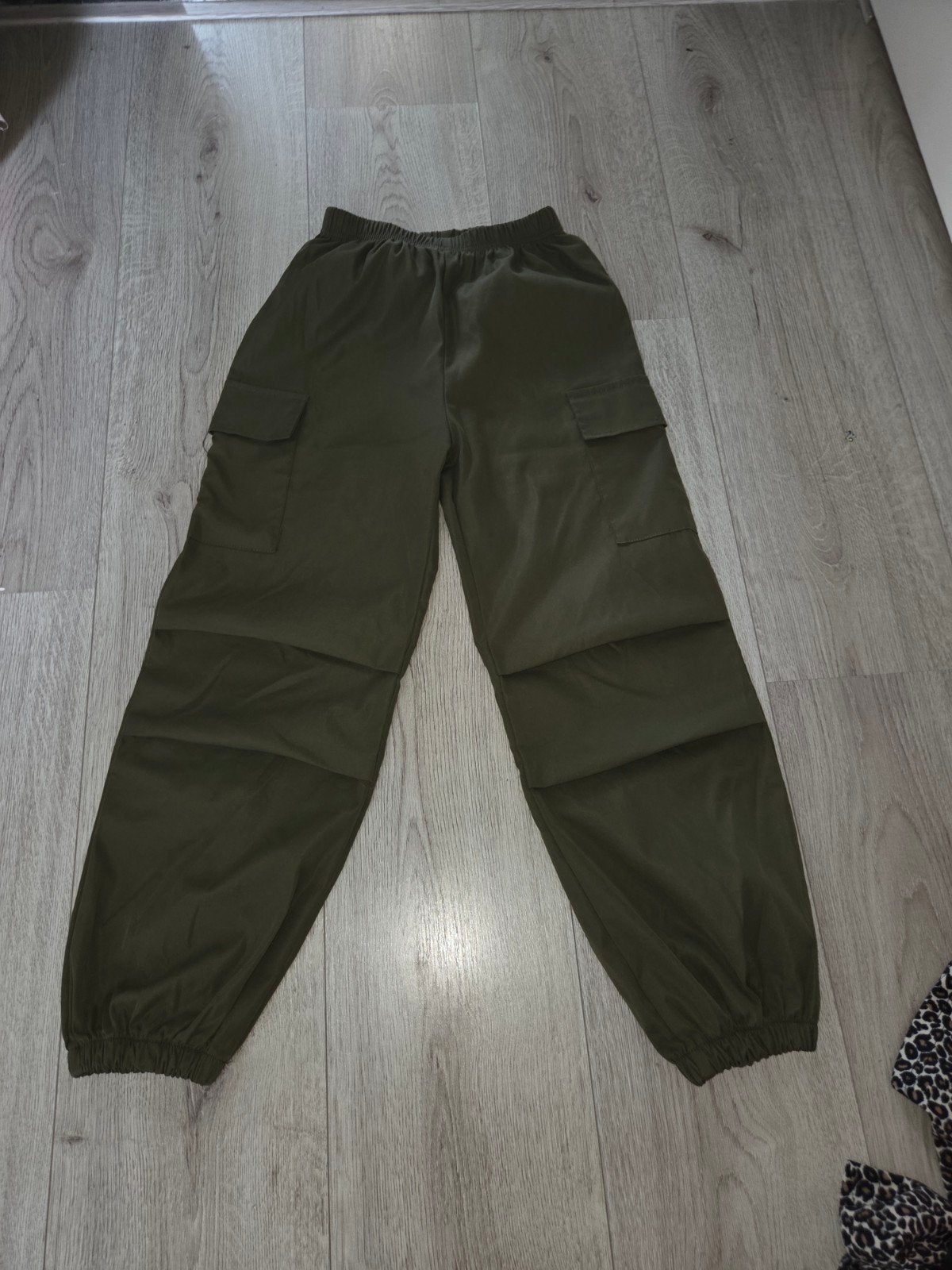 donkergroene  broek, Ophalen of Verzenden, Zo goed als nieuw, Groen, Lang
