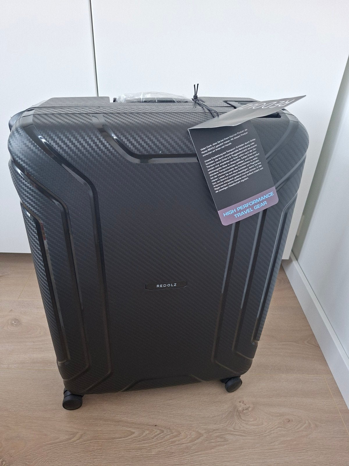REDOLZ Koffer zwart nieuw 65cm met veilige  driepuntssluitin, Sieraden, Tassen en Uiterlijk, 20 tot 30 cm, Zwart, Nieuw, Ophalen of Verzenden
